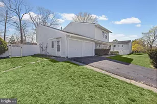 23 Pinewood Ln, Sicklerville, NJ 08081 - Photo 3