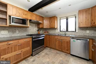 138 Cardinal Dr, Bellmawr, NJ 08031 - Photo 9