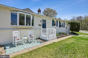 499 Lakeview Dr, Runnemede, NJ 08078 - Photo 3