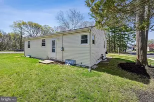 499 Lakeview Dr, Runnemede, NJ 08078 - Photo 25