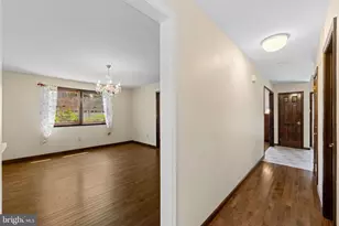 200 Wm Feather Dr, Voorhees, NJ 08043 - Photo 17