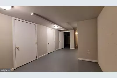 1055 Kenwood Avenue, Camden, NJ 08103 - Photo 7