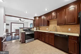 13 Pebble Ln, Cherry Hill, NJ 08002 - Photo 3