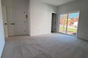 46 Basswood St, Berlin, NJ 08009 - Photo 5