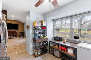 208 Sussex Dr, Lindenwold, NJ 08021 - Photo 9