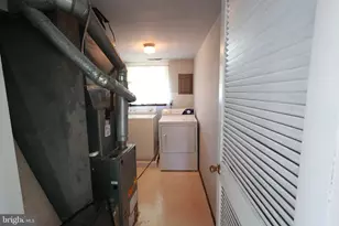 8 Fanelli Ln, Gloucester Township, NJ 08012 - Photo 3