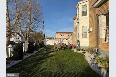 1070 N 31st Street, Camden, NJ 08105 - Photo 9