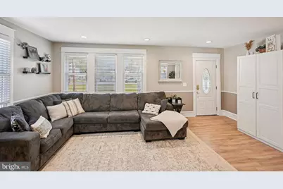 112 W Railroad Avenue, Gloucester Township, NJ 08012 - Photo 3