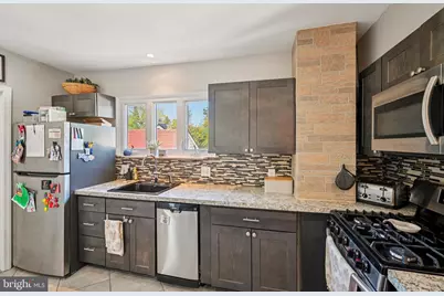 112 W Railroad Avenue, Gloucester Township, NJ 08012 - Photo 11