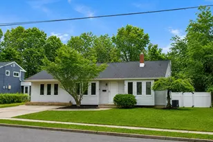 914 Aston Martin Dr, Lindenwold, NJ 08021 - Photo 1