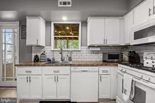 71 Edinburgh Rd, Gloucester Township, NJ 08012 - Photo 9