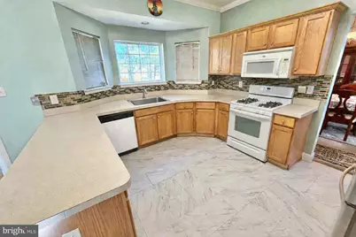 102 Christmas Tree, Sicklerville, NJ 08081 - Photo 9