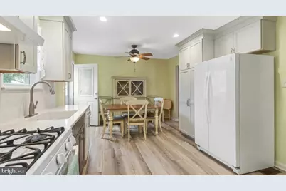 321 Thompson Avenue, Chesilhurst, NJ 08089 - Photo 15