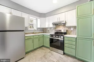 79 Edinshire Rd, Sicklerville, NJ 08081 - Photo 1
