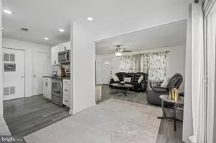 9 Lawrence Ct, Sicklerville, NJ 08081 - Photo 5