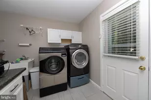 21 Fountain Ct, Cherry Hill, NJ 08034 - Photo 17