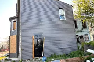 42 Stewart St, Camden, NJ 08105 - Photo 5