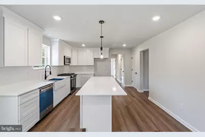 216 Lotus Avenue, Voorhees, NJ 08043 - Photo 5