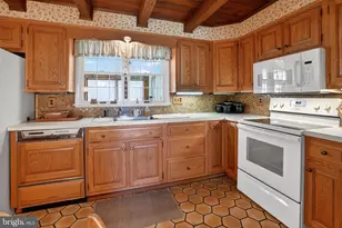 141 Parkview Rd, Stratford, NJ 08084 - Photo 17