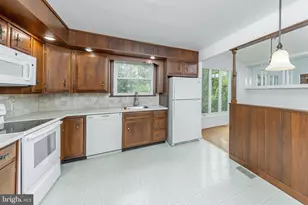 1113 W Valleybrook Rd, Cherry Hill, NJ 08034 - Photo 9