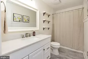 17 Lisa Dr, Gloucester Township, NJ 08012 - Photo 21