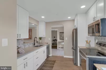 209 Centura #209, Cherry Hill, NJ 08003 - Photo 5