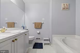 22 Versailles Blvd, Cherry Hill, NJ 08003 - Photo 21