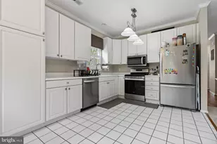 22 Versailles Blvd, Cherry Hill, NJ 08003 - Photo 11