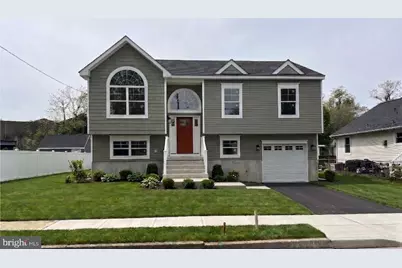 8 Oxford Avenue, Gloucester City, NJ 08030 - Photo 1