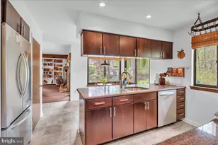 18 Bronwood Dr, Voorhees, NJ 08043 - Photo 9