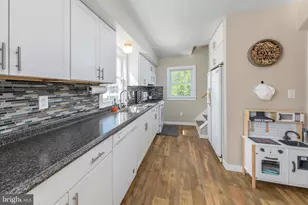 909 Highland Blvd, Gloucester City, NJ 08030 - Photo 11