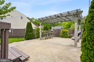 8 Oak Forest Dr, Sicklerville, NJ 08081 - Photo 5