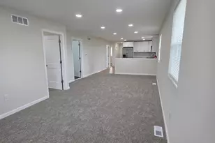 102 E Clements Bridge Rd, Runnemede, NJ 08078 - Photo 5