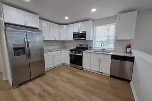 102 E Clements Bridge Rd, Runnemede, NJ 08078 - Photo 1