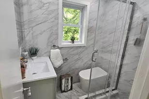 1404 Roanoke Rd, Camden, NJ 08104 - Photo 11