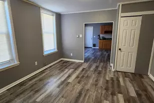 916 N 6th St, Camden, NJ 08102 - Photo 3