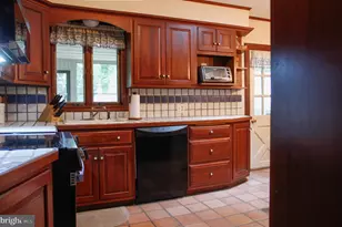 605 Maple Ave, Audubon, NJ 08106 - Photo 17