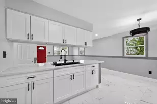 27 Girard Ave, Sicklerville, NJ 08081 - Photo 9