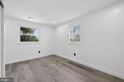 27 Girard Avenue, Sicklerville, NJ 08081 - Photo 5