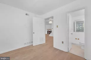 2208 Greenwood Dr, Lindenwold, NJ 08021 - Photo 13