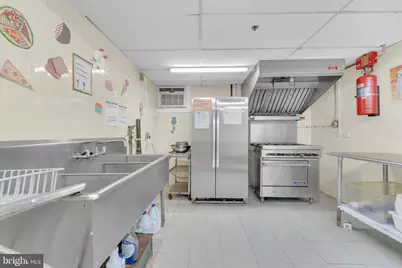 325 Vine Street, Camden, NJ 08102 - Photo 23