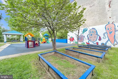 325 Vine Street, Camden, NJ 08102 - Photo 43