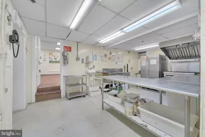 325 Vine Street, Camden, NJ 08102 - Photo 25
