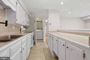 100 Kenwood Dr, Sicklerville, NJ 08081 - Photo 7