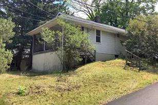 21 Davis Ave, Clementon, NJ 08021 - Photo 1