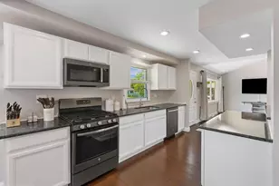 167 Cardinal Dr, Bellmawr, NJ 08031 - Photo 9