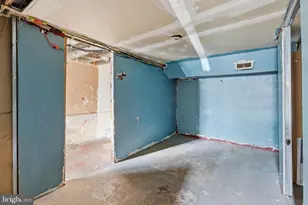 22 Terrace Ave, Camden, NJ 08105 - Photo 25