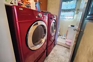859 N 32nd St, Camden, NJ 08105 - Photo 31