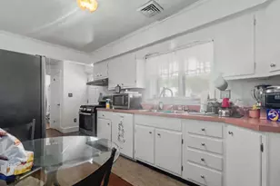 215 Browning Ln, Brooklawn, NJ 08030 - Photo 5