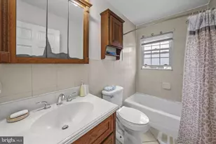 1407 Baetzel Ave, Gloucester City, NJ 08030 - Photo 13